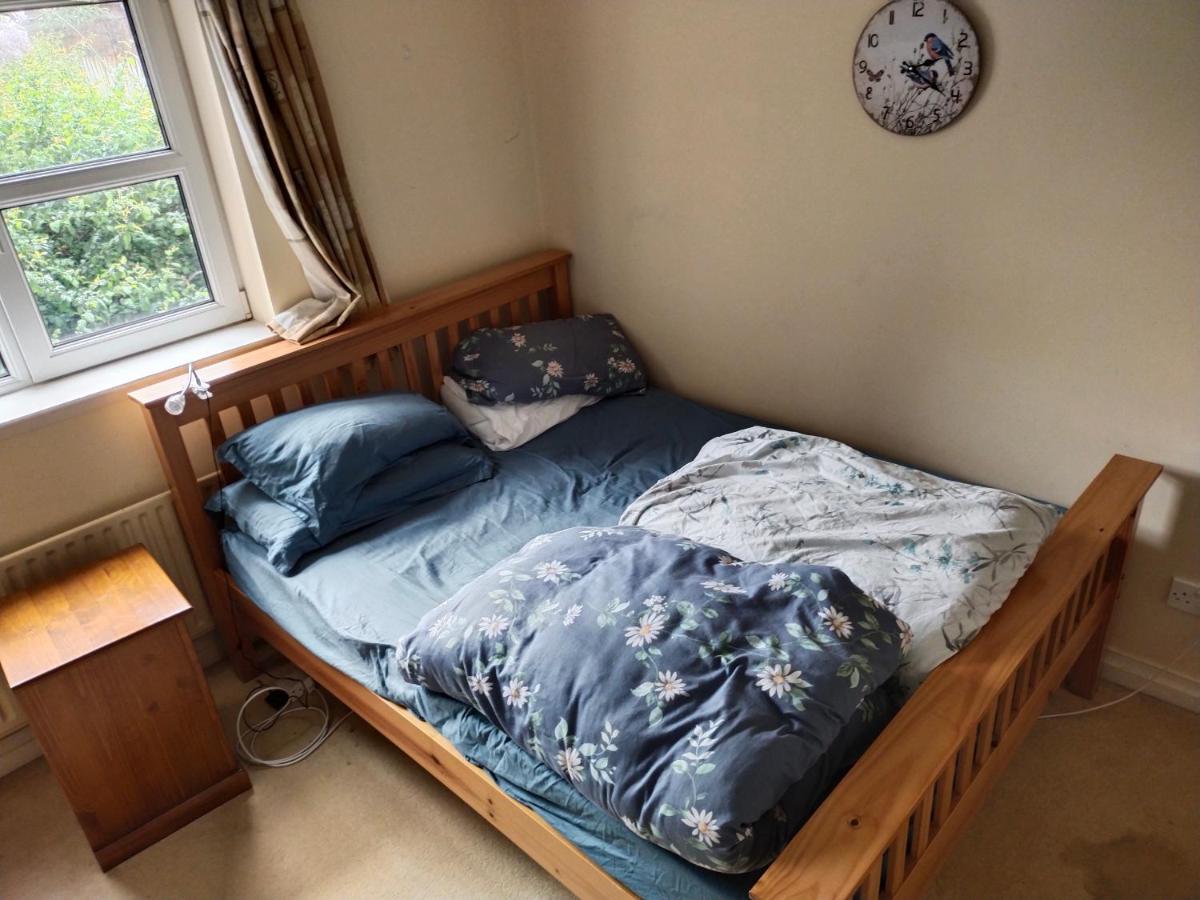 Crescent Apartments Homestay Cork Luaran gambar
