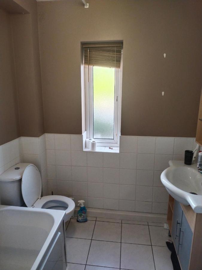 Crescent Apartments Homestay Cork Luaran gambar