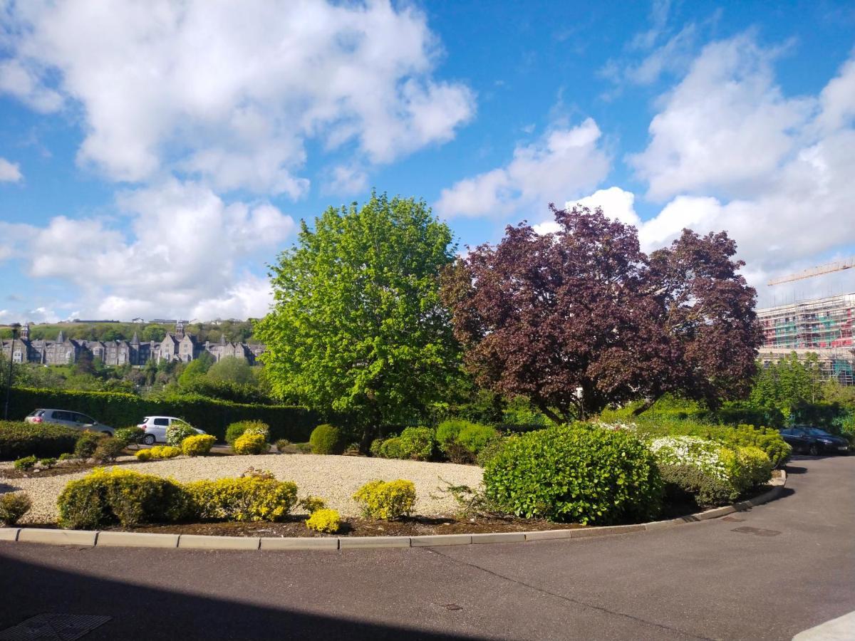 Crescent Apartments Homestay Cork Luaran gambar