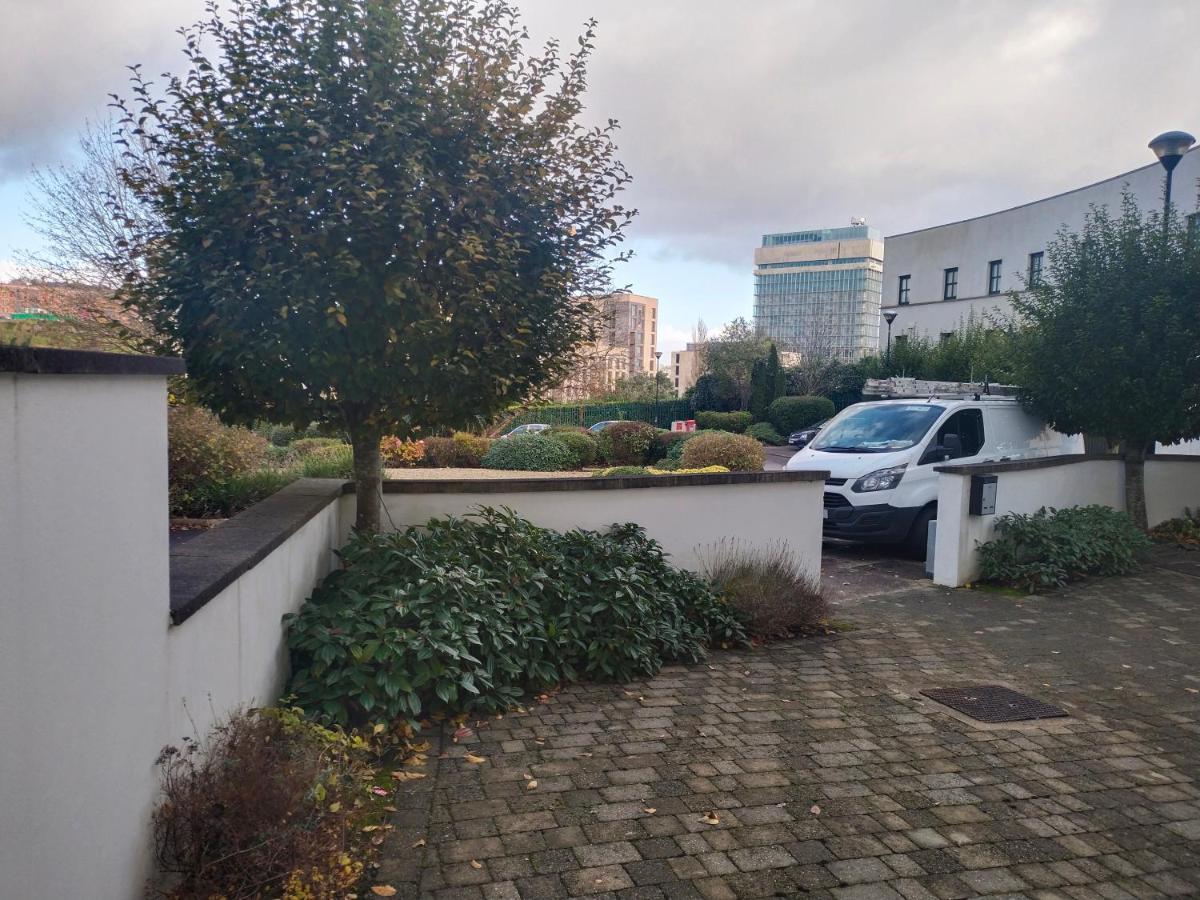 Crescent Apartments Homestay Cork Luaran gambar