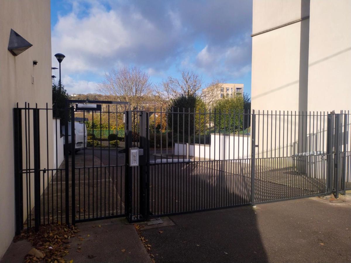 Crescent Apartments Homestay Cork Luaran gambar